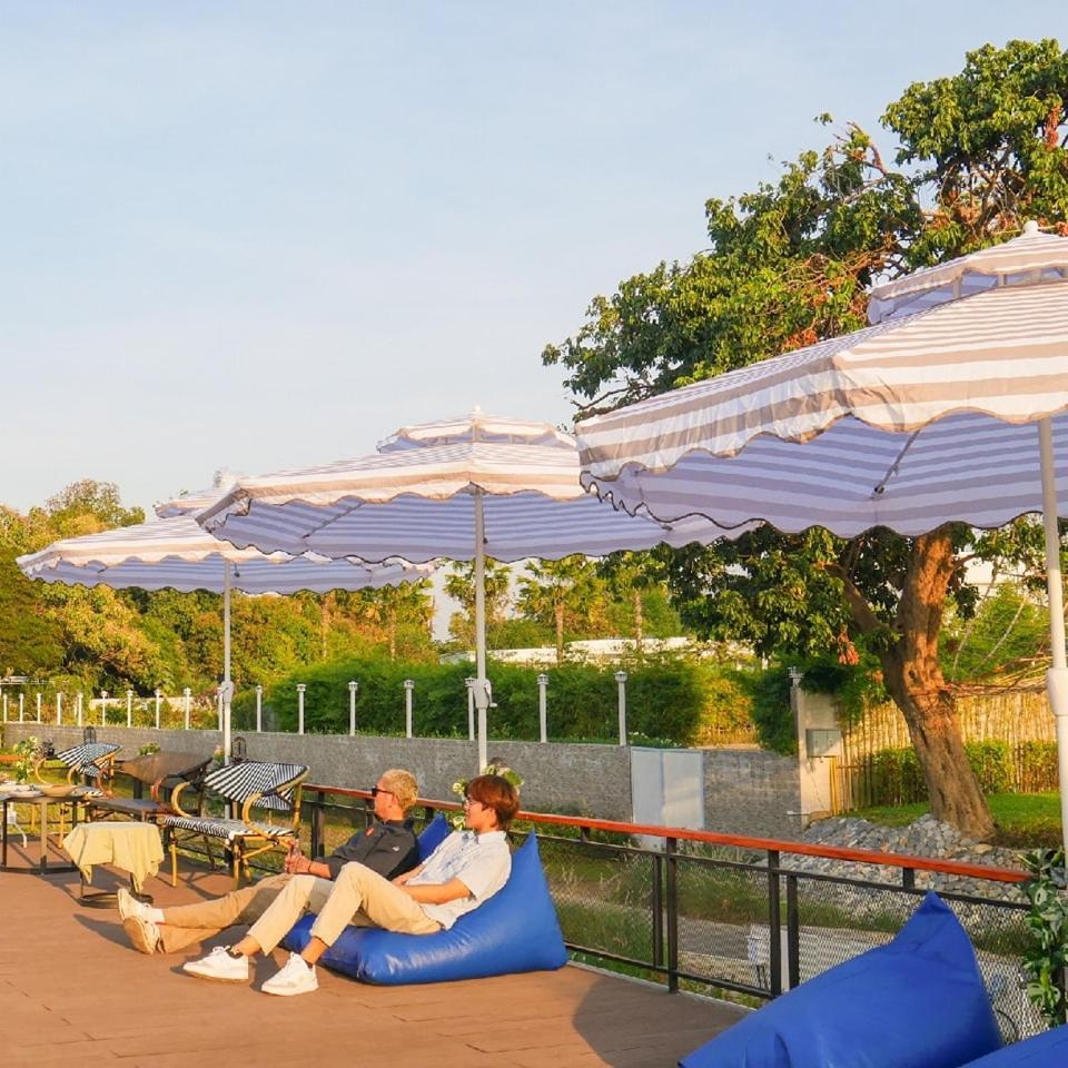Hotel The Sky Garden Ban Yang  Esterno foto